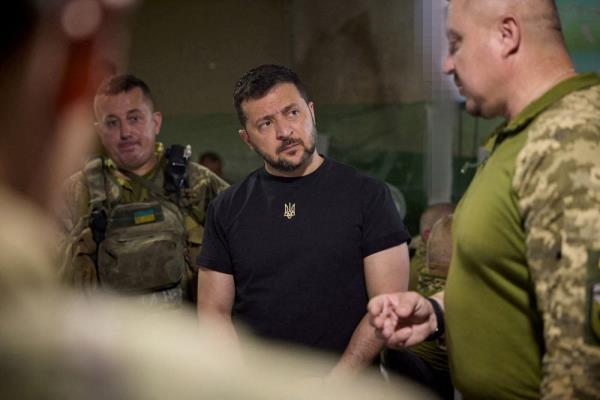 Ukraine’s Zelenskiy meets troops in frontline Zaporizhzhia region